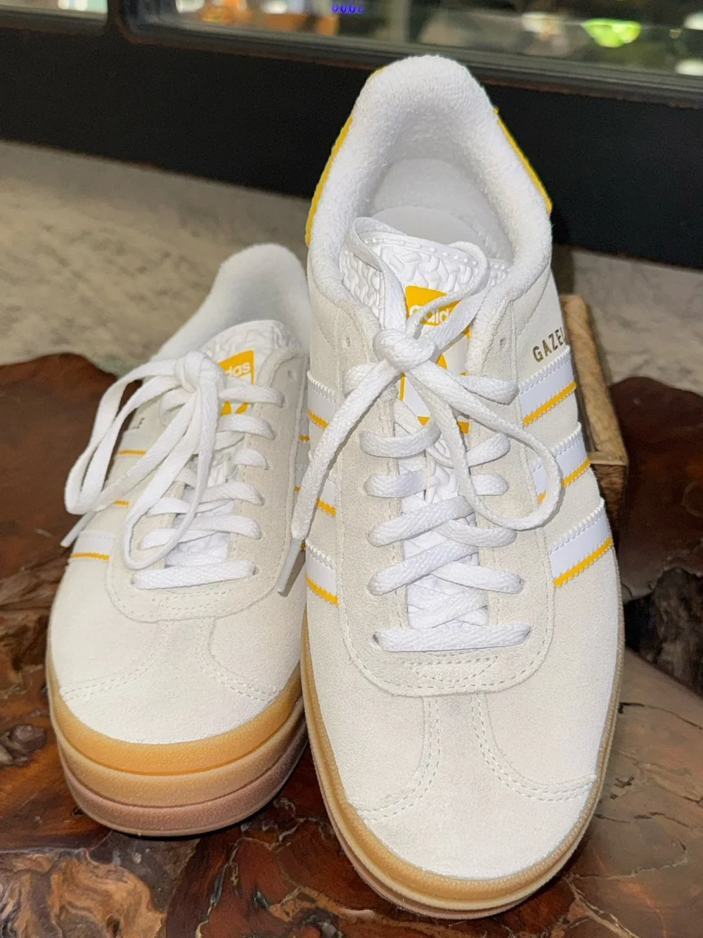 Adidas Gazelle Platform Shoes Women’s Size US 7 White Impact Yellow Gum Sole